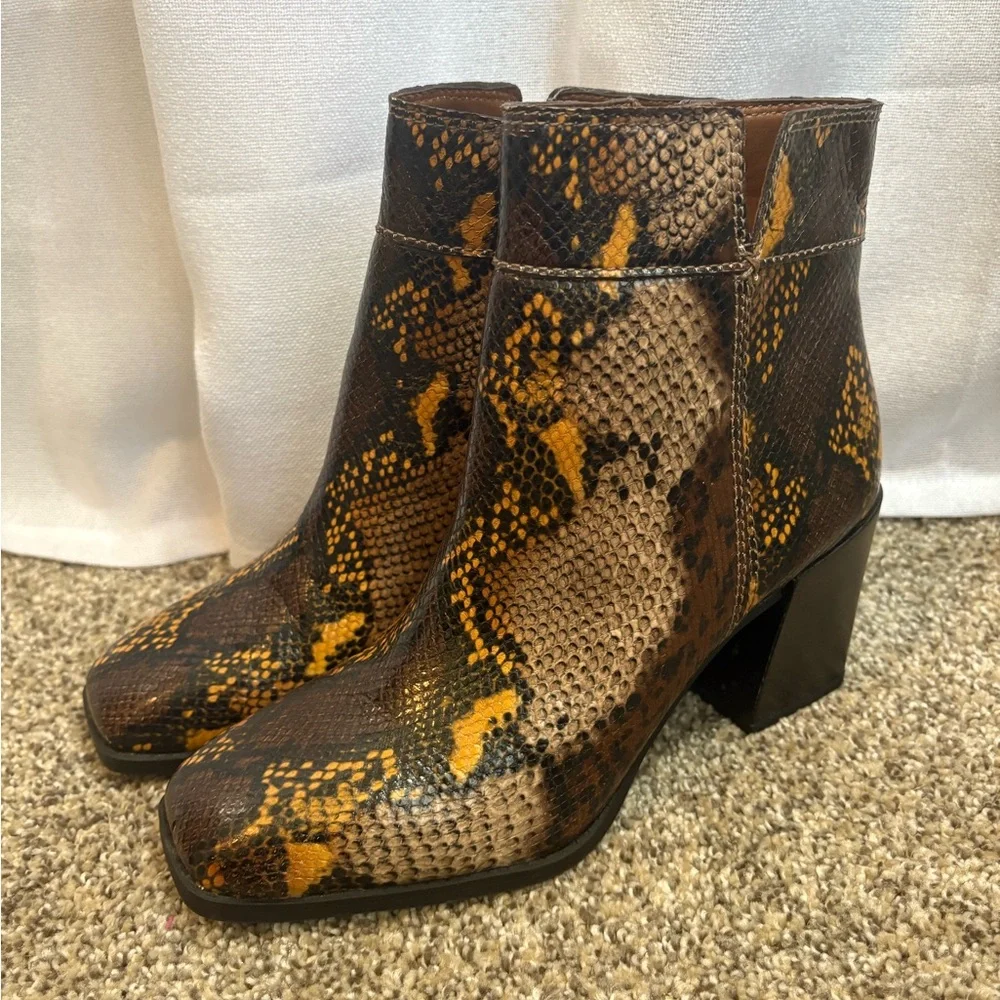 Franco Sarto ‘Generous’ Snake Skin Heel Ankle Boots Booties‎ Size 8.5 EUC